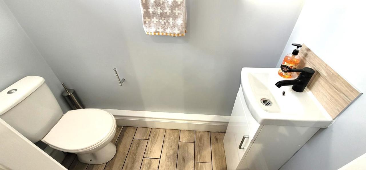 Sutherland St - 2 Bed Home With Free Parking Йорк Екстериор снимка