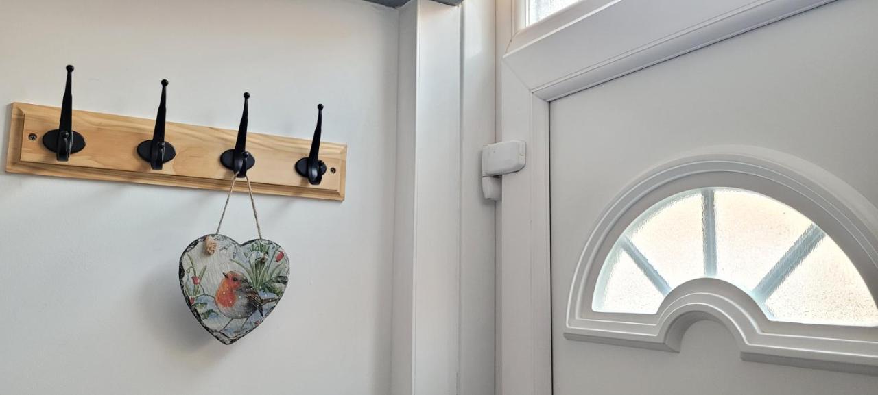 Sutherland St - 2 Bed Home With Free Parking Йорк Екстериор снимка