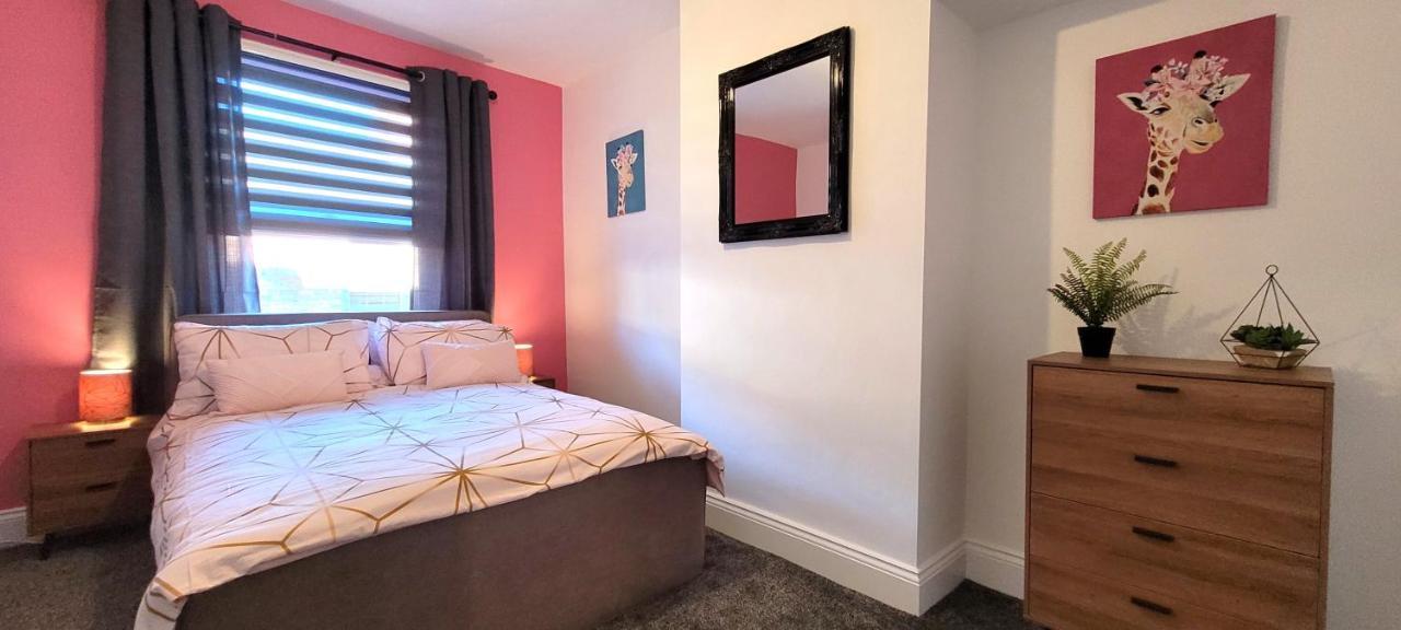 Sutherland St - 2 Bed Home With Free Parking Йорк Екстериор снимка