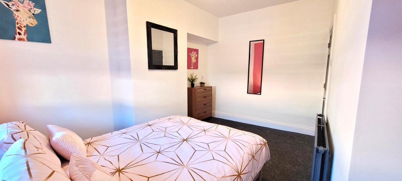 Sutherland St - 2 Bed Home With Free Parking Йорк Екстериор снимка